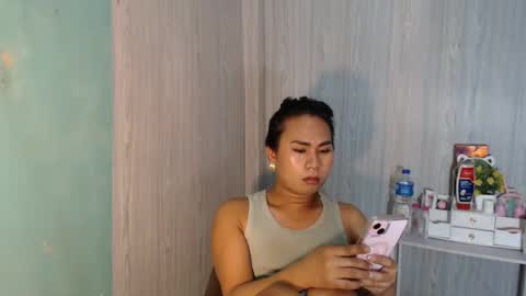 Mauie  online show from March 27, 4:04 am