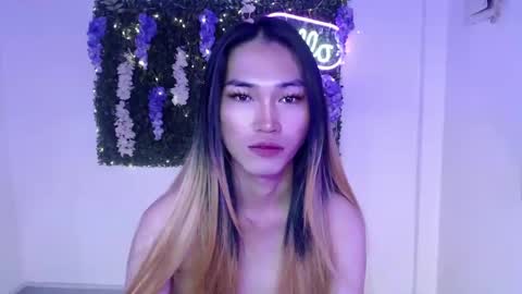 Snapshot of yoursexservice chatting on January 7, 12:03 am    online show from January 7, 12:03 am