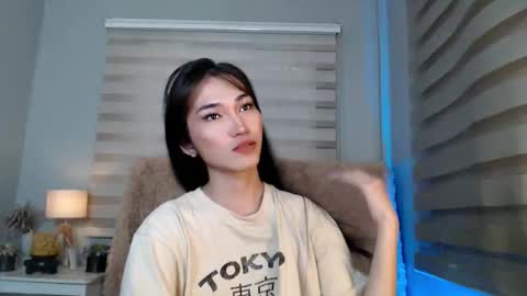 Snapshot of yoursexservice chatting on October 13, 12:13 am    online show from October 13, 12:13 am