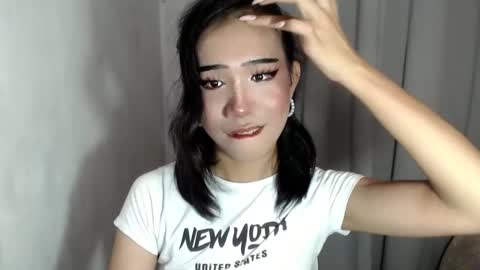 yourwife_material99 online show from March 30, 7:48 pm