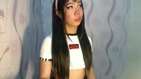 yourwife_material99 online show from April 19, 4:35 am