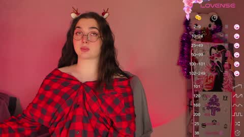 Ysabell online show from December 12, 11:50 am