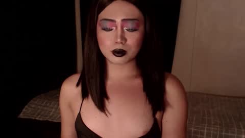 zemi_max online show from April 8, 10:05 am