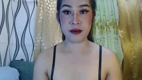 Snapshot of zendayapark chatting on February 7, 3:45 am zendayapark online show from February 7, 3:45 am