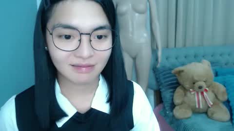 im your lovely zhaviabigcock here online show from October 3, 3:28 am