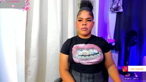 zoe_rosee4 online show from July 13, 2:36 am