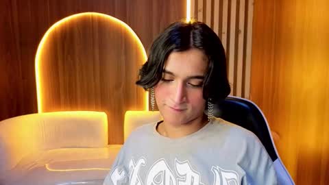 Zoe online show from January 8, 8:35 pm