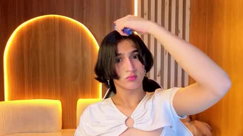 Zoe online show from February 4, 8:35 pm