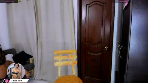 zou_quira online show from April 9, 3:41 am