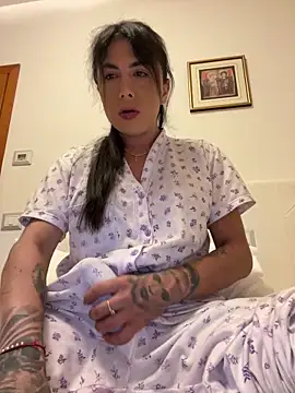 missdirtyhot  online show from October 3, 9:15 pm