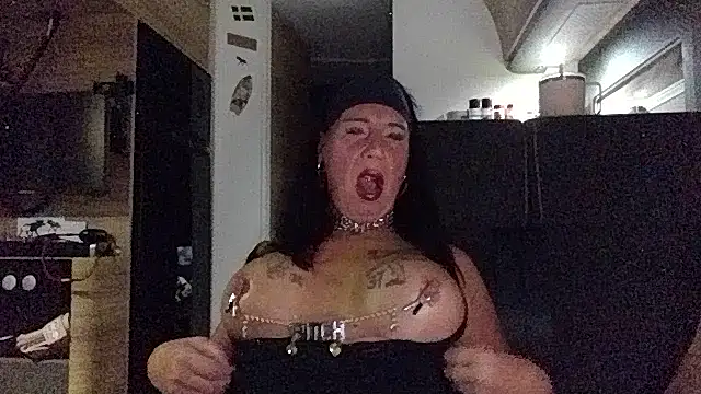 Snapshot of TS-Micaela chatting on October 7, 8:21 pm TS-Micaela online show from October 7, 8:21 pm