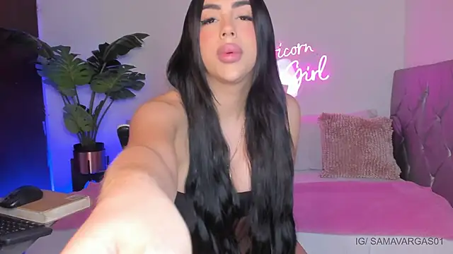 Korina Saenz01 online show from April 9, 2:45 pm