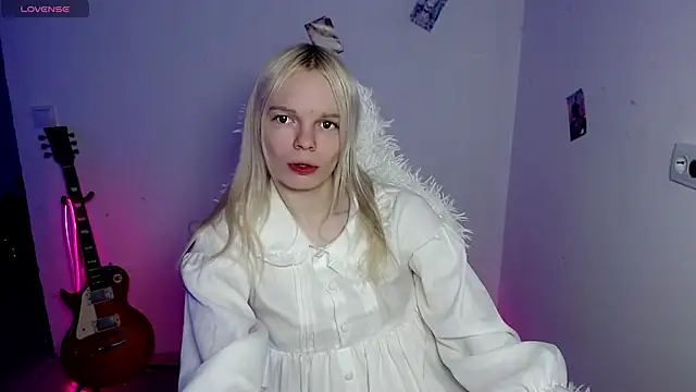 Emily Nyaffee online show from February 1, 9:24 pm