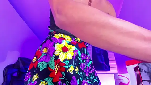 Alahia Rodriguez online show from February 11, 6:44 pm