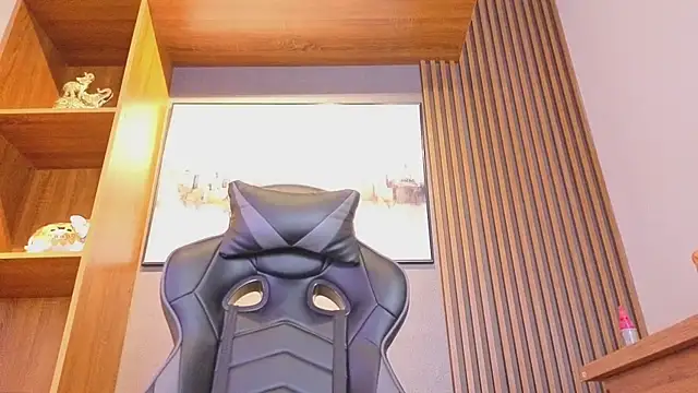 Alahia Rodriguez online show from April 6, 2:06 pm