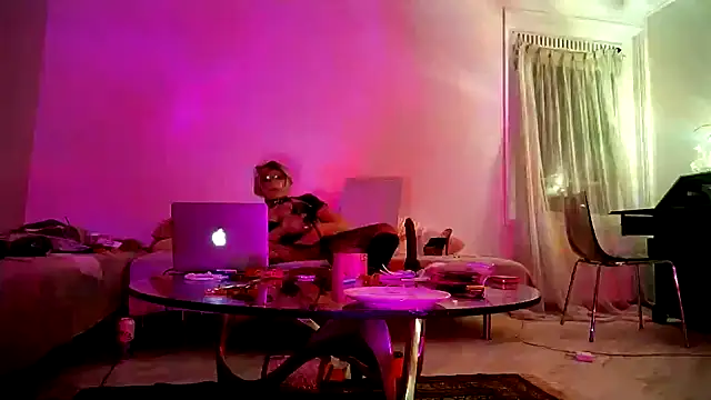 CharlotteVixxens online show from February 26, 11:15 pm