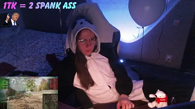 izilizi 23 online show from April 15, 7:58 pm