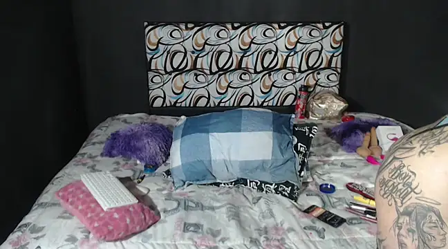 emma onassis 17 online show from January 17, 3:34 am