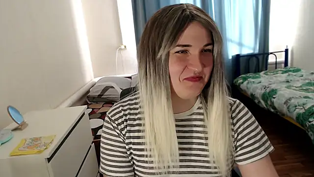 EvaMiron online show from March 22, 1:05 pm