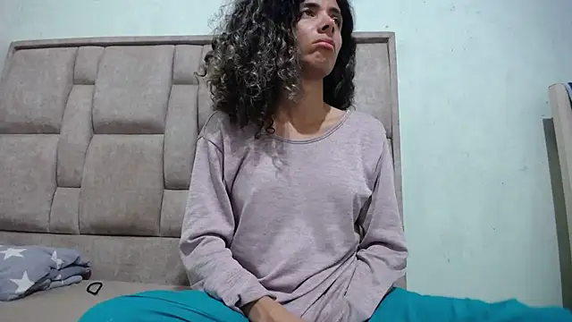 Snapshot of Nadia_Monroe chatting on March 18, 5:44 pm Nadia Monroe online show from March 18, 5:44 pm