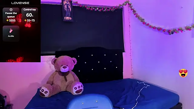 rosedewitt online show from March 6, 9:07 pm