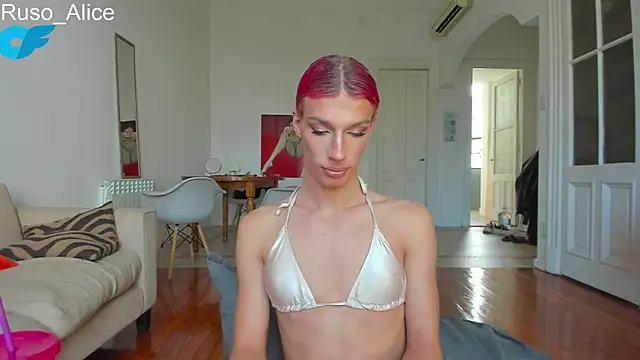 AliceSnowCatt online show from March 14, 4:35 pm