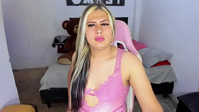 blonde girl01 online show from April 8, 7:59 pm