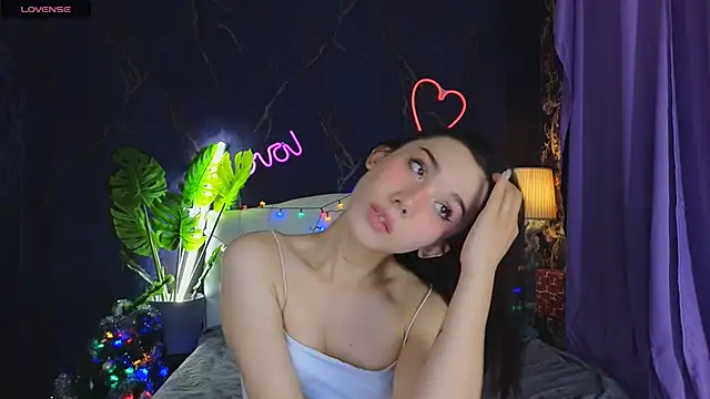Kaia Sunshine Mia online show from December 27, 6:53 pm