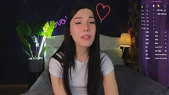 Kaia Sunshine Mia online show from March 6, 5:51 pm