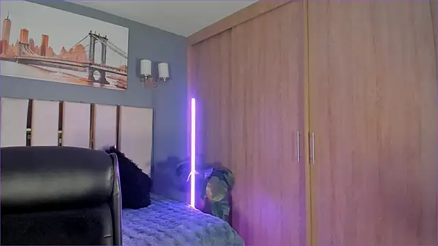 Bambi gurl online show from April 19, 1:50 am