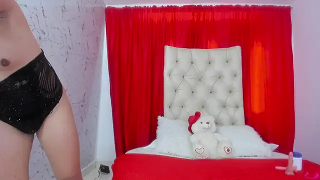 luna hoott online show from October 23, 7:40 pm