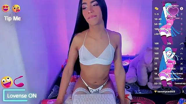 Snapshot of michelle_explosive chatting on January 5, 11:37 am michelle explosive online show from January 5, 11:37 am