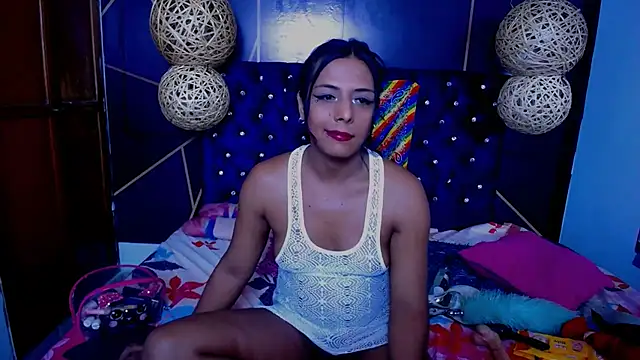 EmilyTsSweet online show from March 7, 11:52 pm