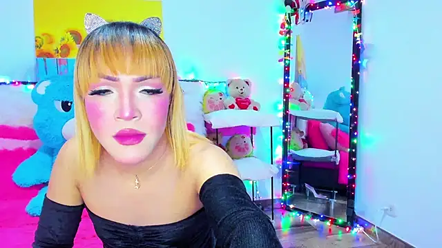 Candy Candy   online show from April 18, 12:34 am