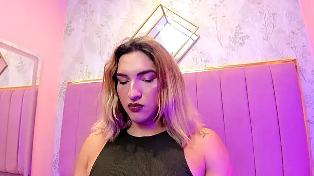 TomLondon  online show from December 3, 7:07 pm