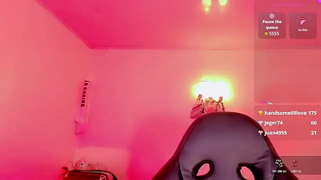 naomy  xx online show from February 24, 3:21 am