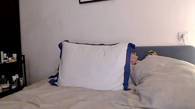 Scarlettford online show from April 18, 3:47 pm