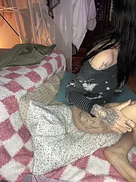 giuli zerozero online show from November 5, 3:45 pm