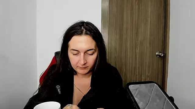 Sweet-Suck69 online show from February 17, 7:58 am