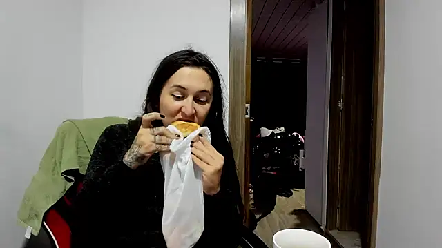 Sweet-Suck69 online show from February 18, 2:49 am