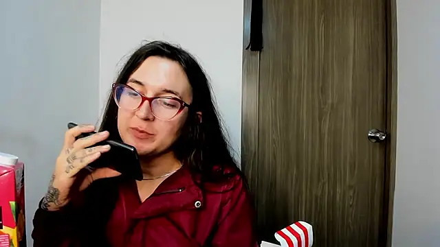 Sweet-Suck69 online show from February 24, 4:49 am