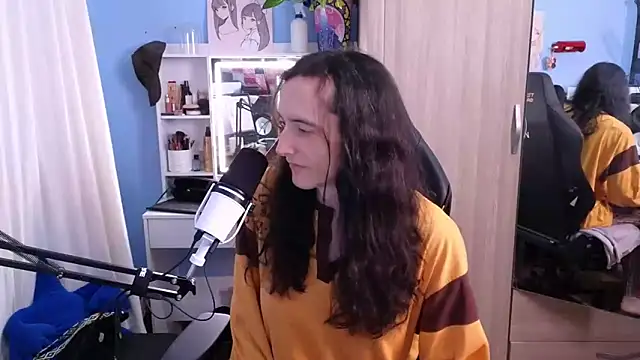 Snapshot of MemiKouki chatting on January 24, 3:02 pm MemiKouki online show from January 24, 3:02 pm