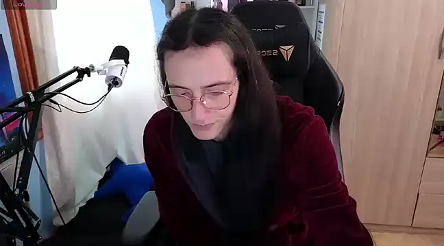 Snapshot of MemiKouki chatting on February 1, 1:09 pm MemiKouki online show from February 1, 1:09 pm