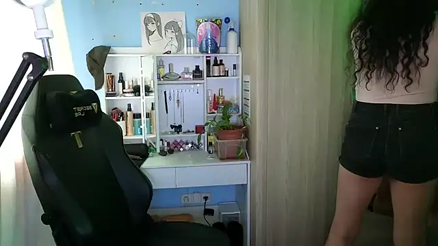 Snapshot of MemiKouki chatting on October 14, 3:13 pm MemiKouki online show from October 14, 3:13 pm