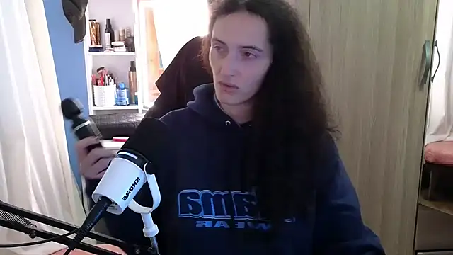 Snapshot of MemiKouki chatting on October 29, 4:49 pm MemiKouki online show from October 29, 4:49 pm