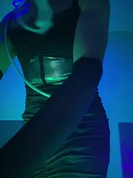 kandyloves online show from April 8, 10:05 am