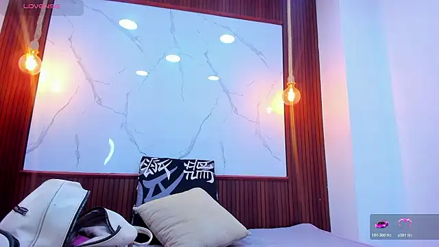 Mia thompson 19 online show from March 6, 8:36 pm