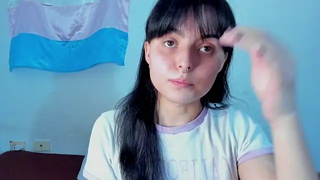 elizabethtaylorxxx online show from April 11, 1:11 am