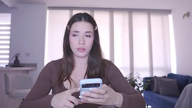 honeyann08 online show from March 28, 7:05 pm