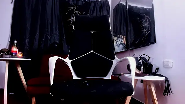 luna lank7 online show from September 13, 12:38 am